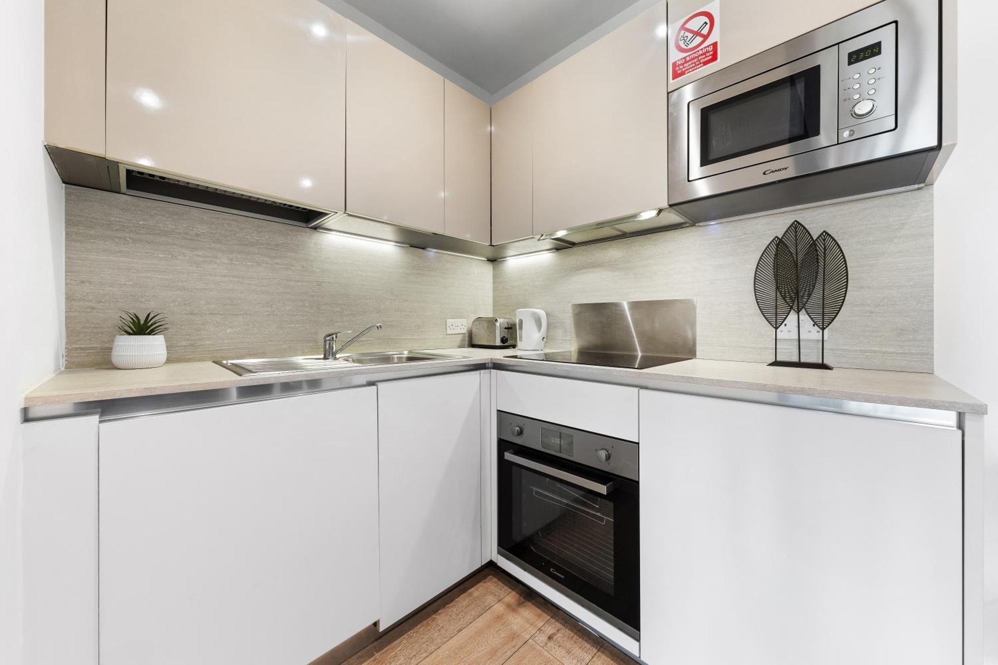 Modern One Bedroom Flat - Sleeps 5 -Near Heathrow - London Ub3 Екстер'єр фото